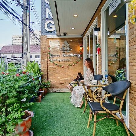 루엔 부아통 부티크  호텔 Patong 외부 사진